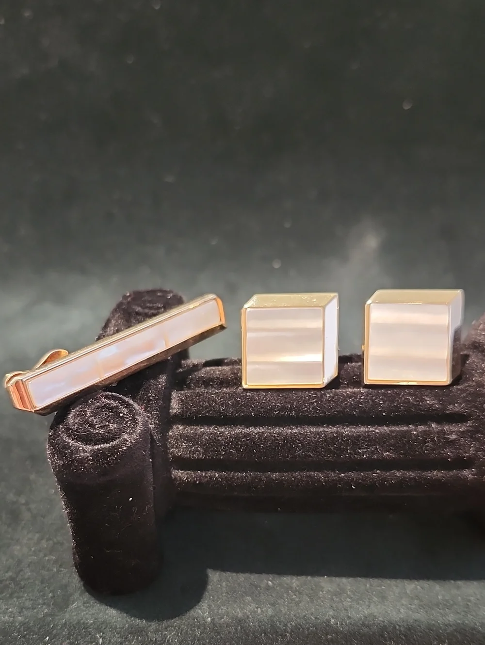 Swank Vintage Geometric Gold Tone Mother of Pearl Cufflinks & Tie Clip